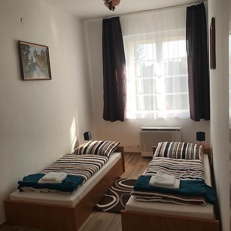 Appartamento Éva Apartman Miskolc Esterno foto