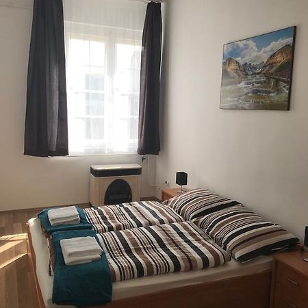 Appartamento Éva Apartman Miskolc Esterno foto